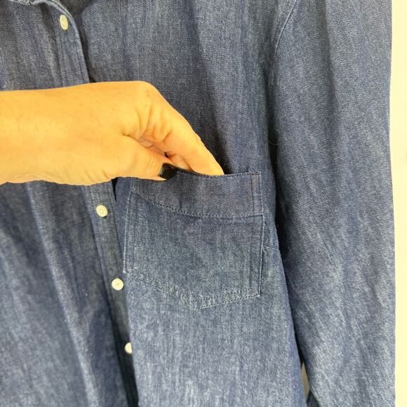 J.Crew Factory Dark Chambray Denim Button Down Shirt M Classic Everyday Casual - Picture 6 of 7